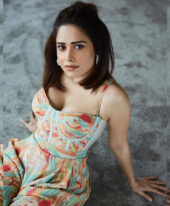 Penelope +971554476080